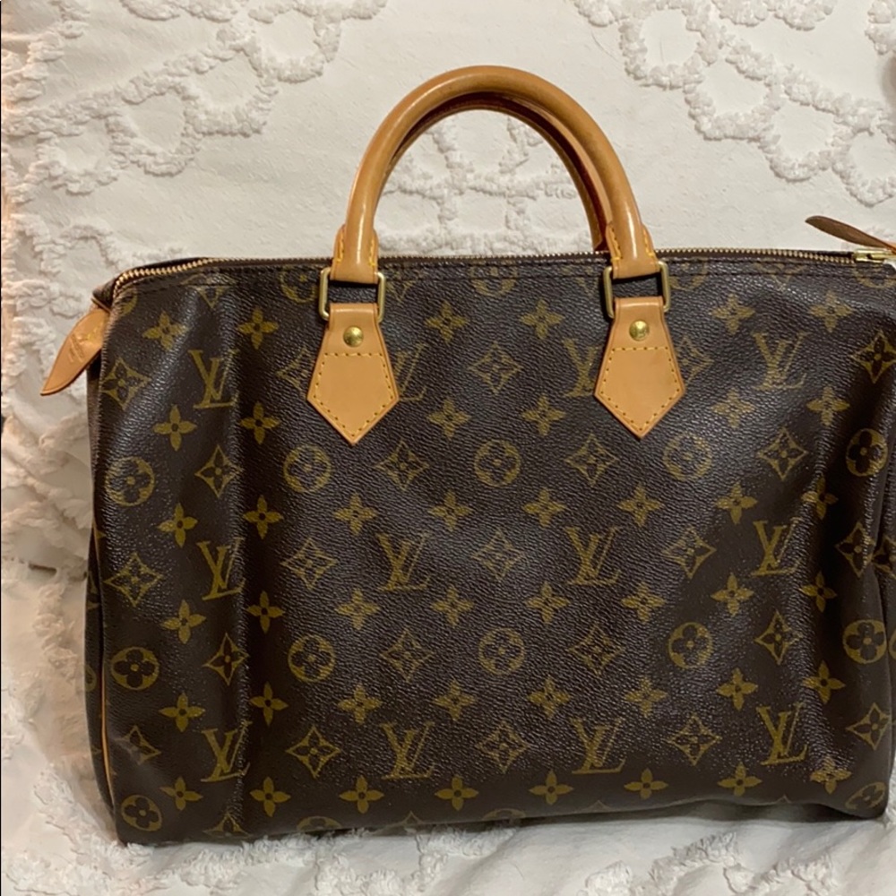 Louis Vuitton Speedy 35